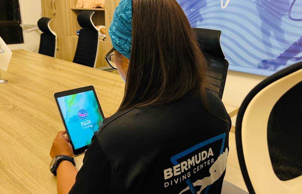 PADI E-Learning at Bermuda Diving Center